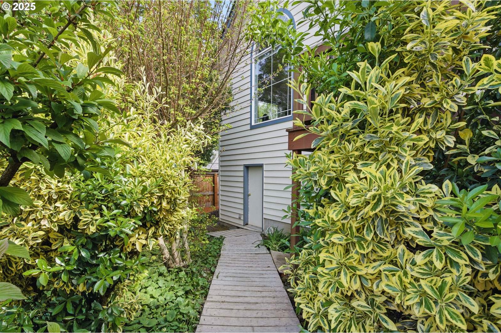 1775 NW 8th St, McMinnville, OR 97128