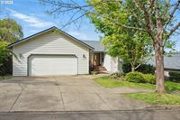 1775 NW 8th St, McMinnville, OR 97128