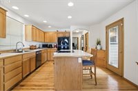 1775 NW 8th St, McMinnville, OR 97128