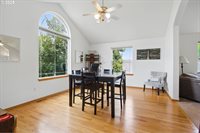 1775 NW 8th St, McMinnville, OR 97128