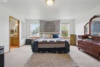 1775 NW 8th St, McMinnville, OR 97128