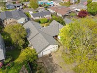 1775 NW 8th St, McMinnville, OR 97128