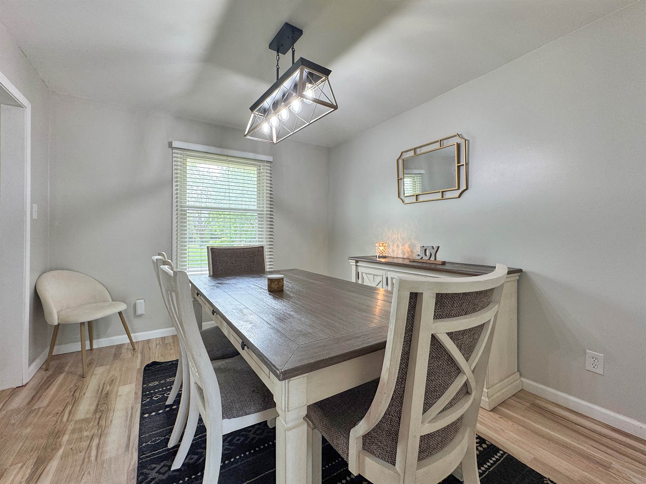 3430 SE Burton ST, Topeka, KS 66605