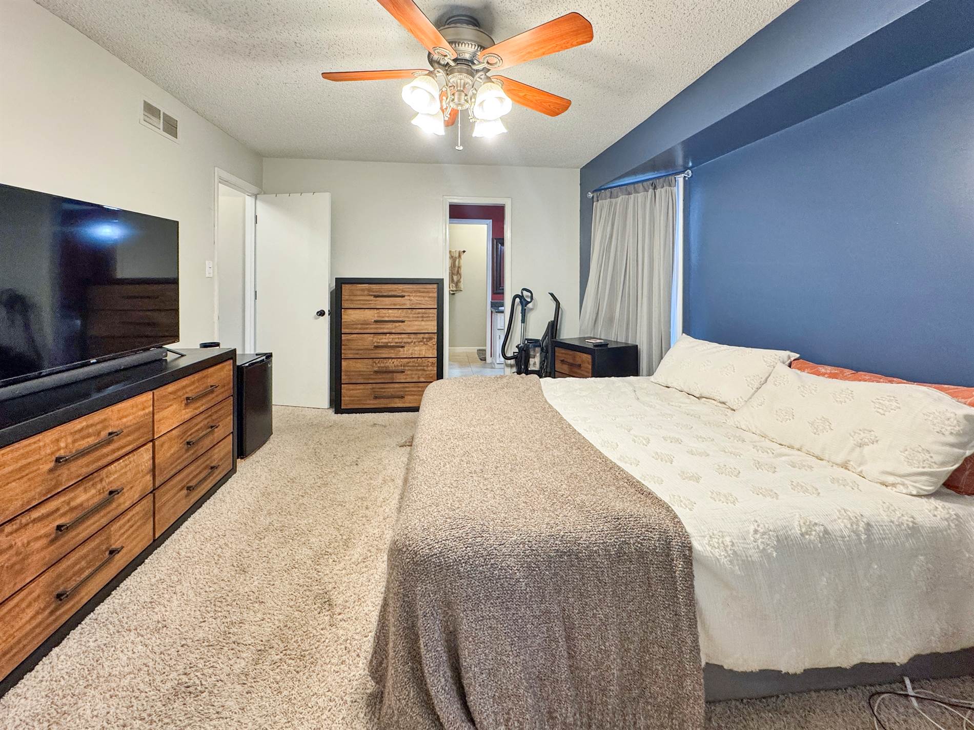 3430 SE Burton ST, Topeka, KS 66605