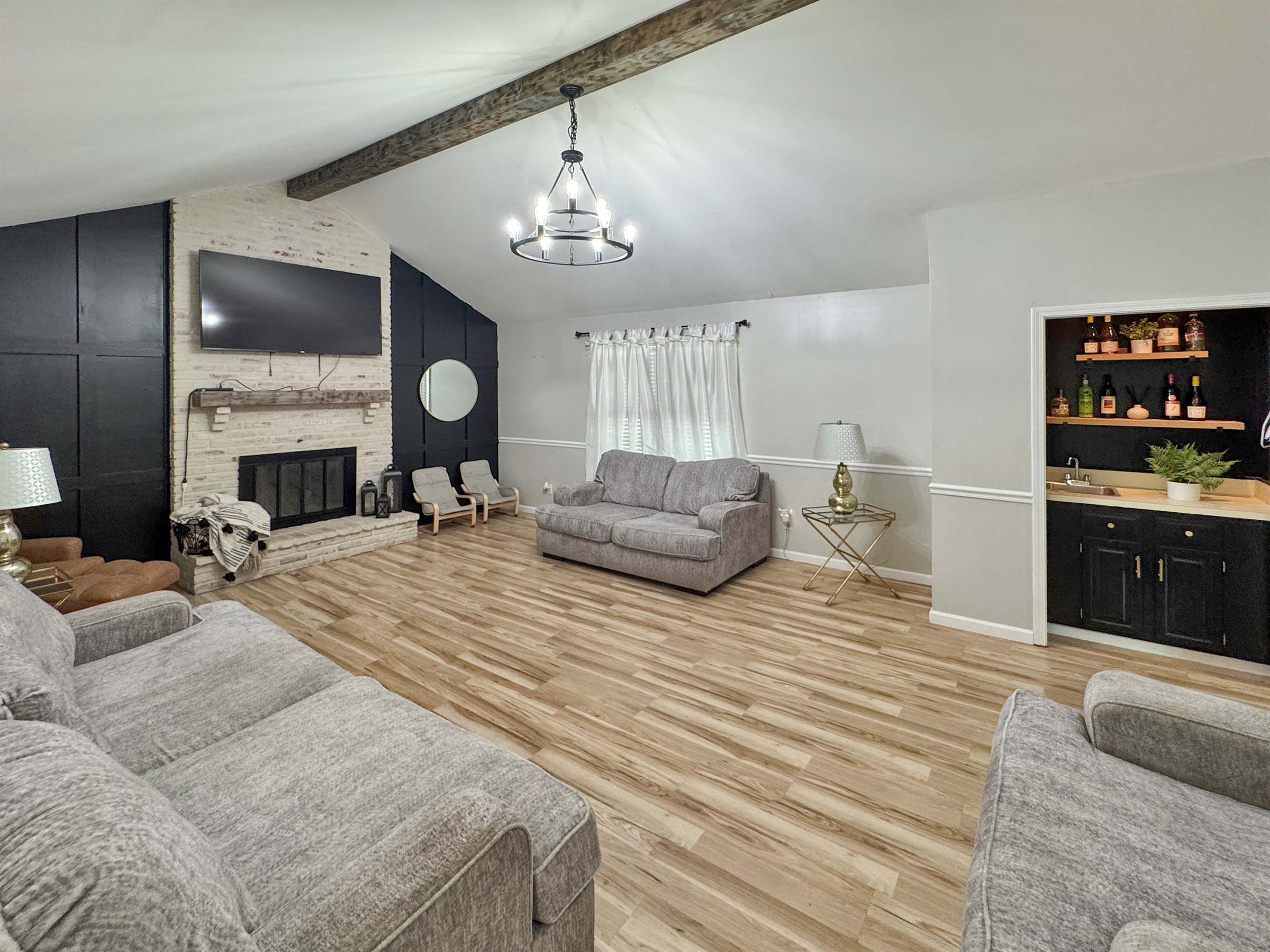 3430 SE Burton ST, Topeka, KS 66605