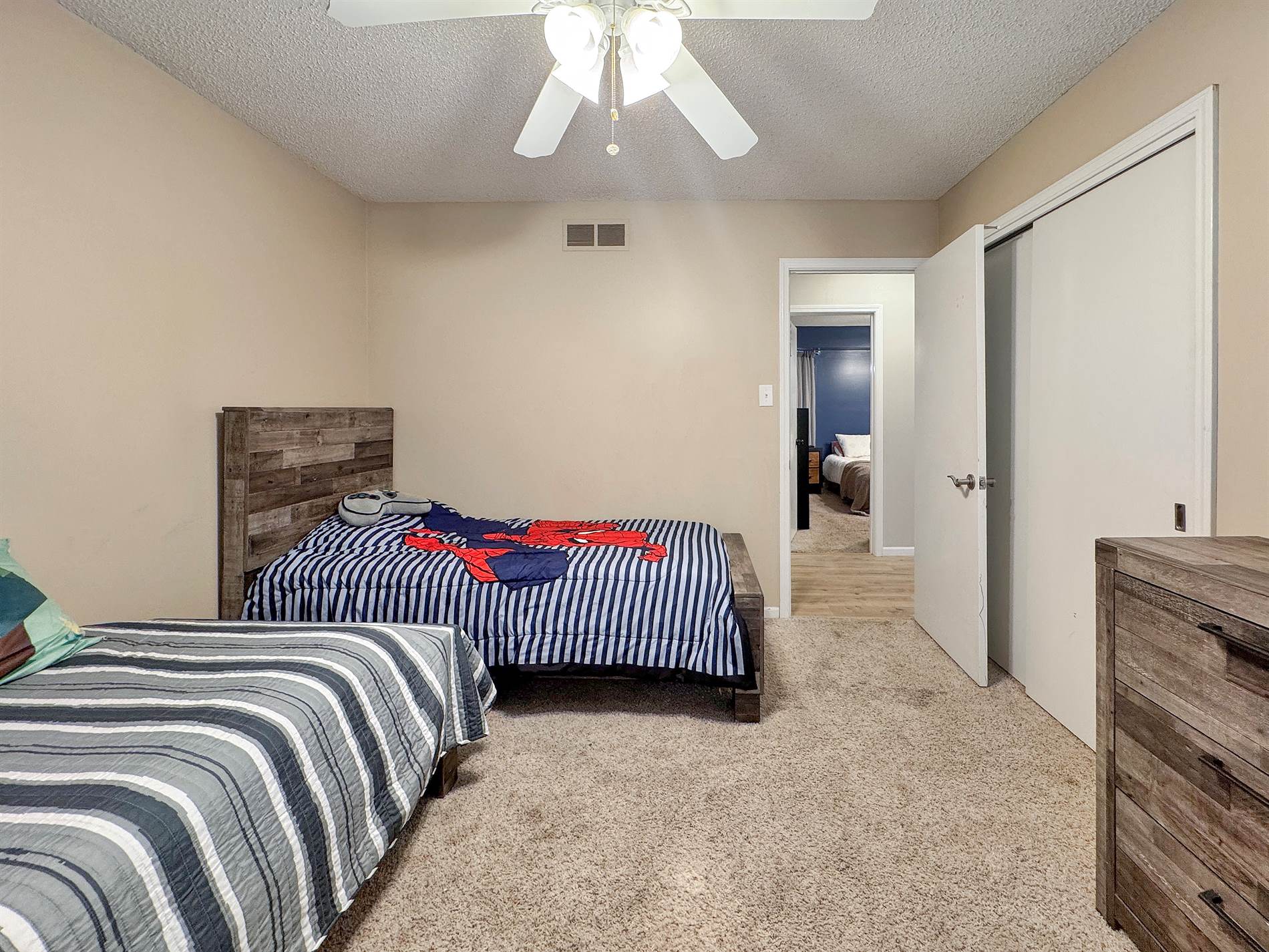 3430 SE Burton ST, Topeka, KS 66605