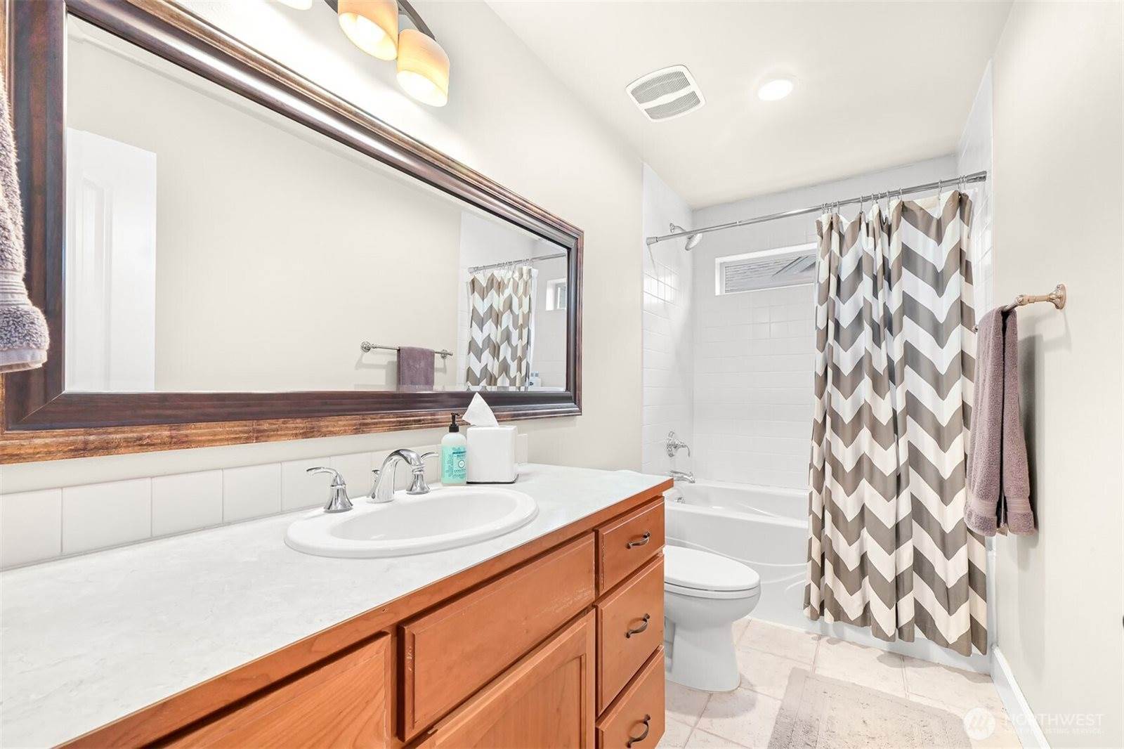 3679 Silver Oak Court, Bellingham, WA 98226