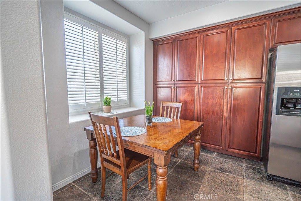 19303 Opal Lane, Saugus, CA 91350