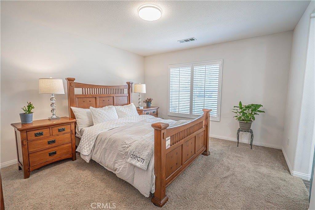 19303 Opal Lane, Saugus, CA 91350