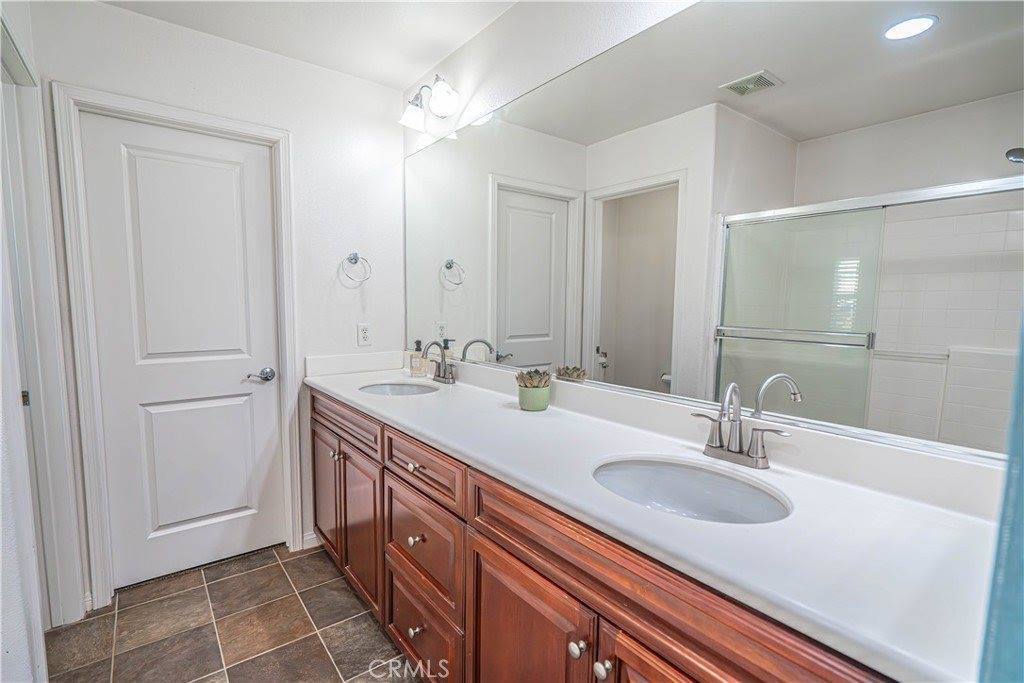 19303 Opal Lane, Saugus, CA 91350