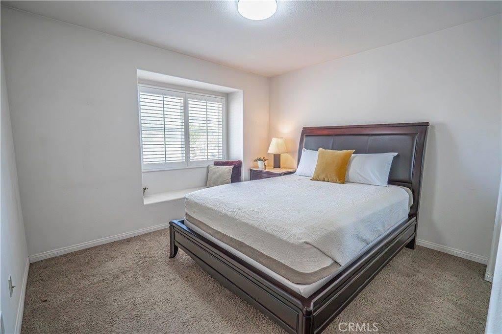 19303 Opal Lane, Saugus, CA 91350