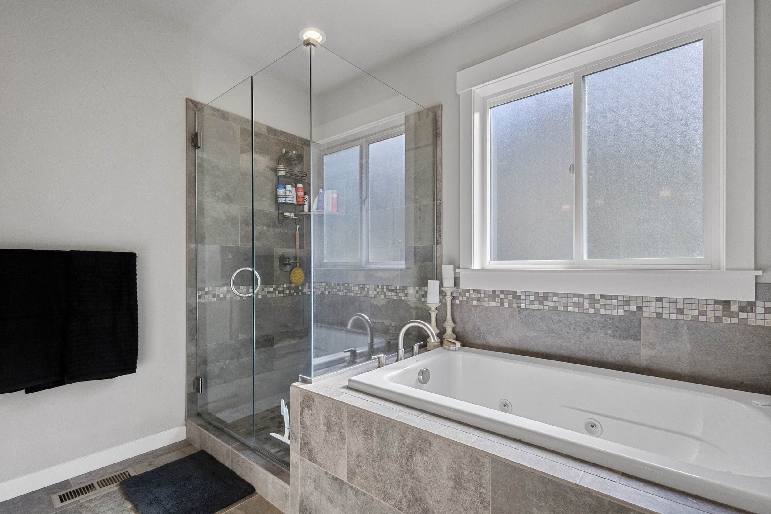 4703 Beaver Pond Drive South, Mount Vernon, WA 98274