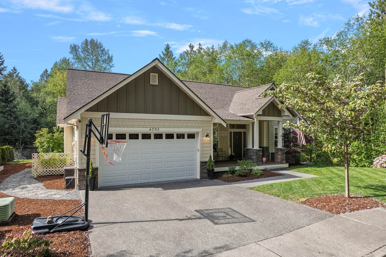 4703 Beaver Pond Drive South, Mount Vernon, WA 98274