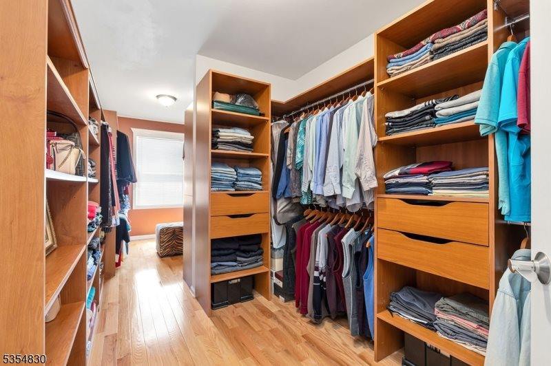 8 Softwood Way, Warren Township, NJ 07059