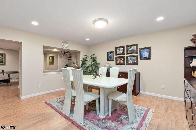 8 Softwood Way, Warren Township, NJ 07059