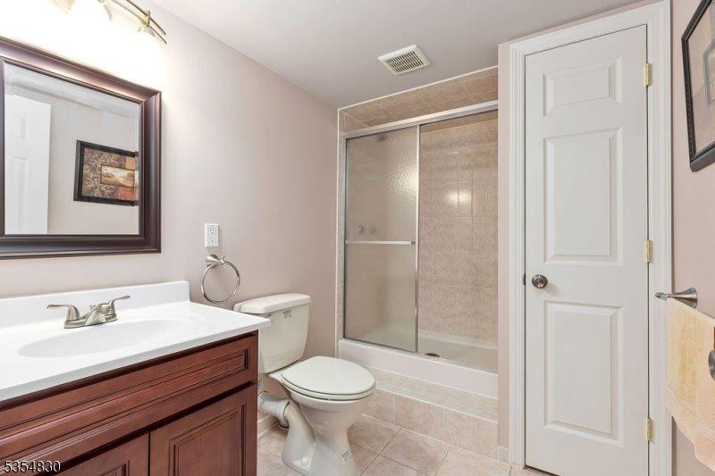 8 Softwood Way, Warren Township, NJ 07059