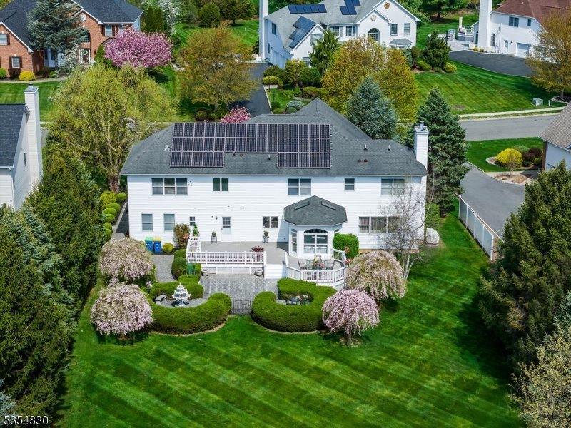 8 Softwood Way, Warren Township, NJ 07059