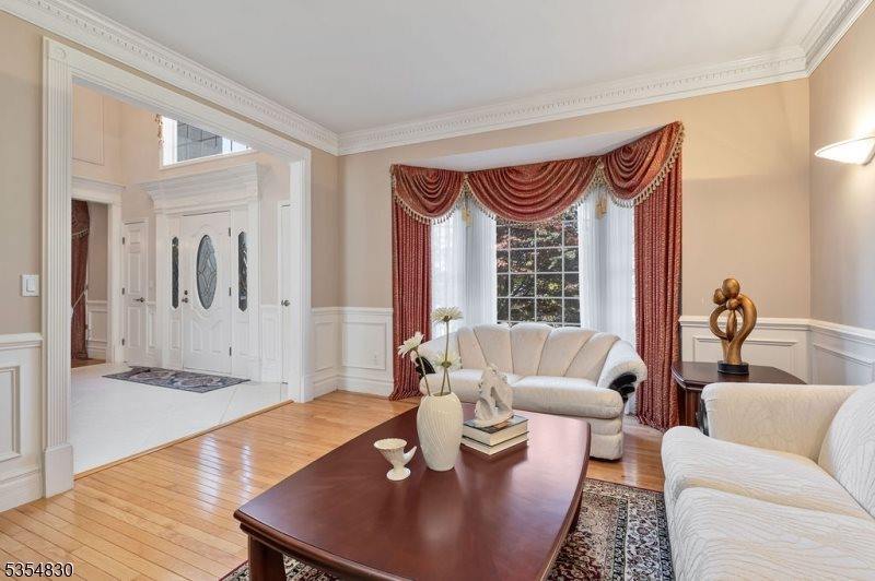 8 Softwood Way, Warren Township, NJ 07059