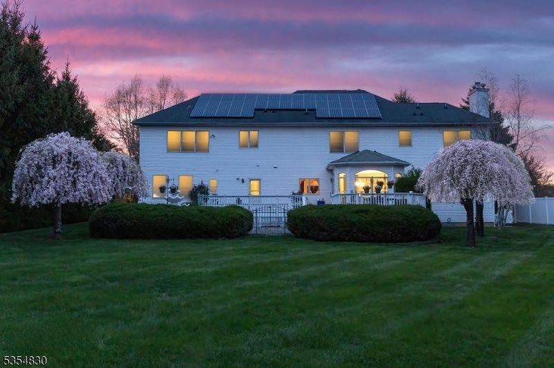 8 Softwood Way, Warren Township, NJ 07059