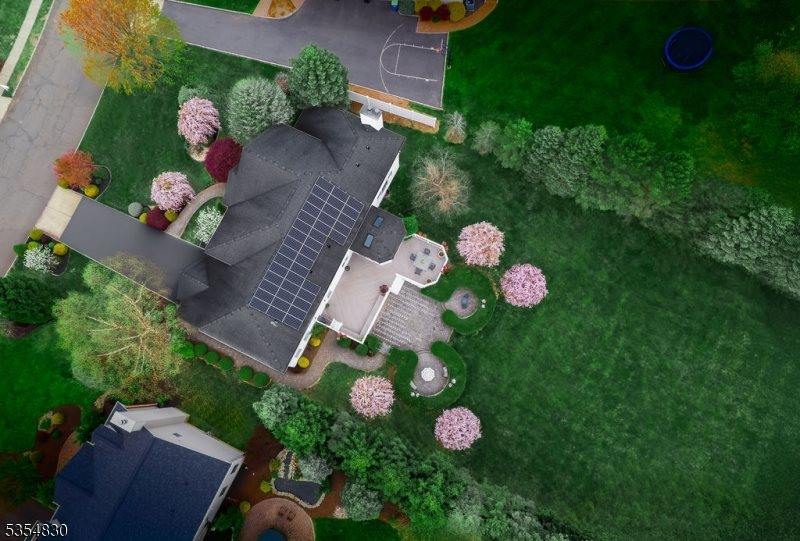 8 Softwood Way, Warren Township, NJ 07059