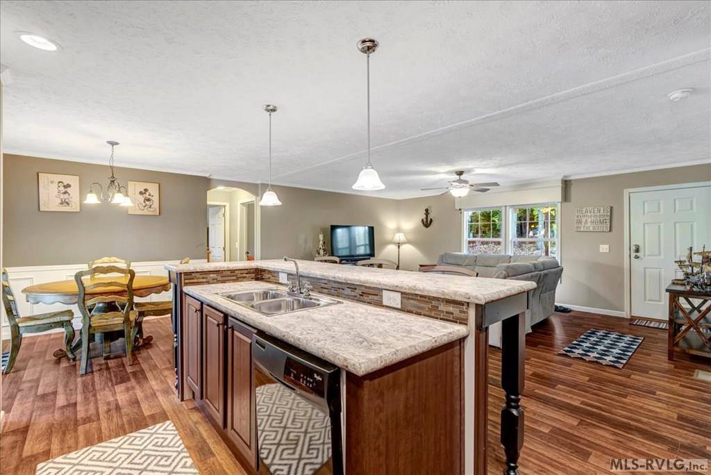 154 Herman Road, Bracey, VA 23919