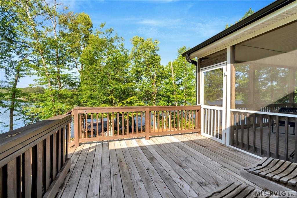 154 Herman Road, Bracey, VA 23919