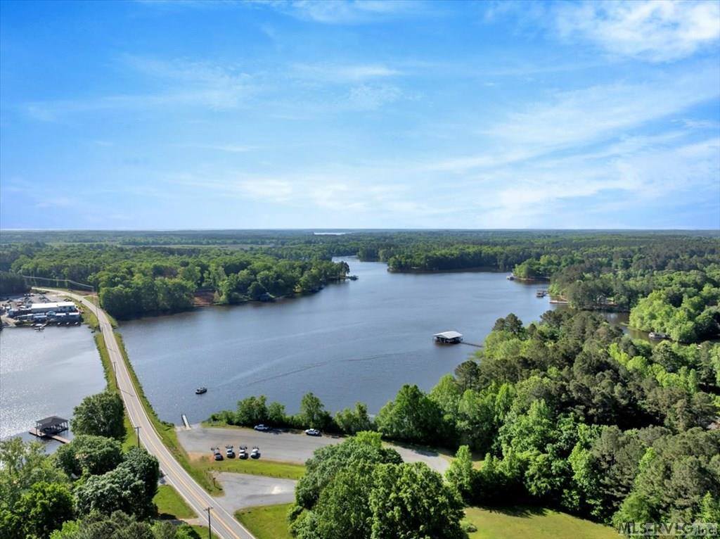 154 Herman Road, Bracey, VA 23919