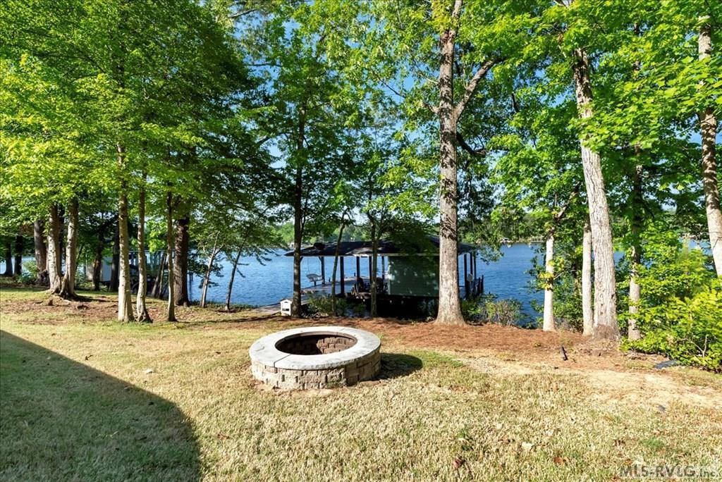 154 Herman Road, Bracey, VA 23919