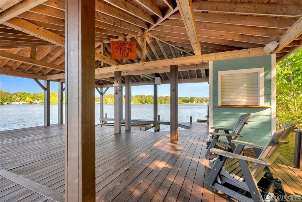 154 Herman Road, Bracey, VA 23919