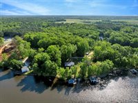 154 Herman Road, Bracey, VA 23919