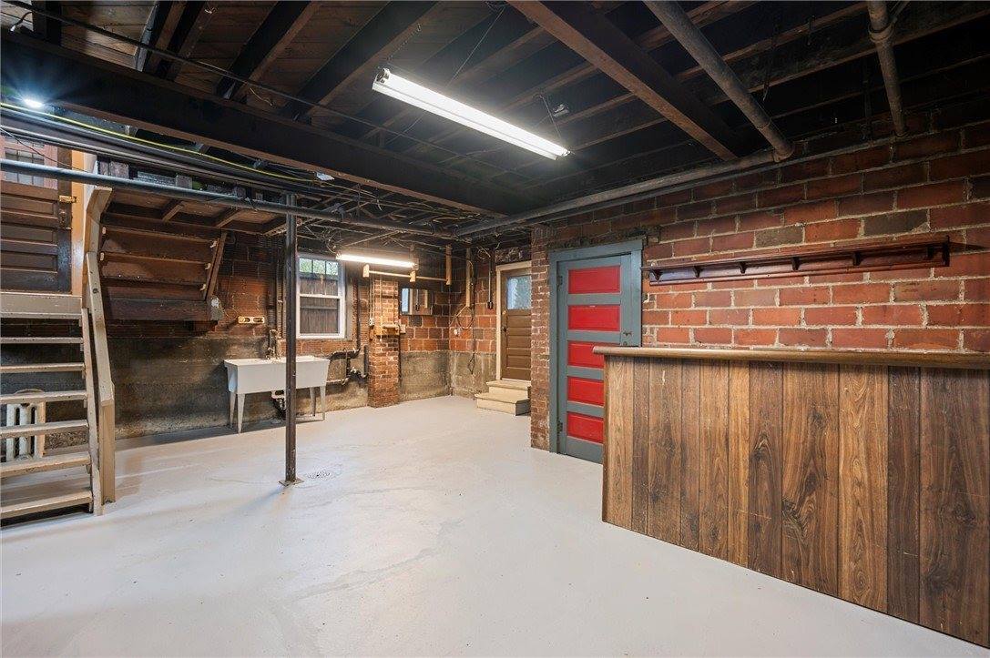 500 East 11th Avenue, Tarentum, PA 15084