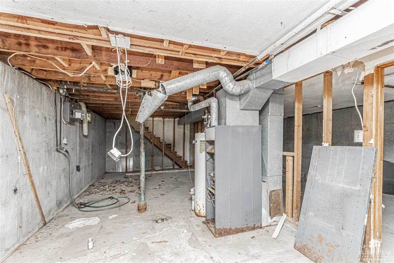 1406 Bel Air Drive, Junction City, KS 66441