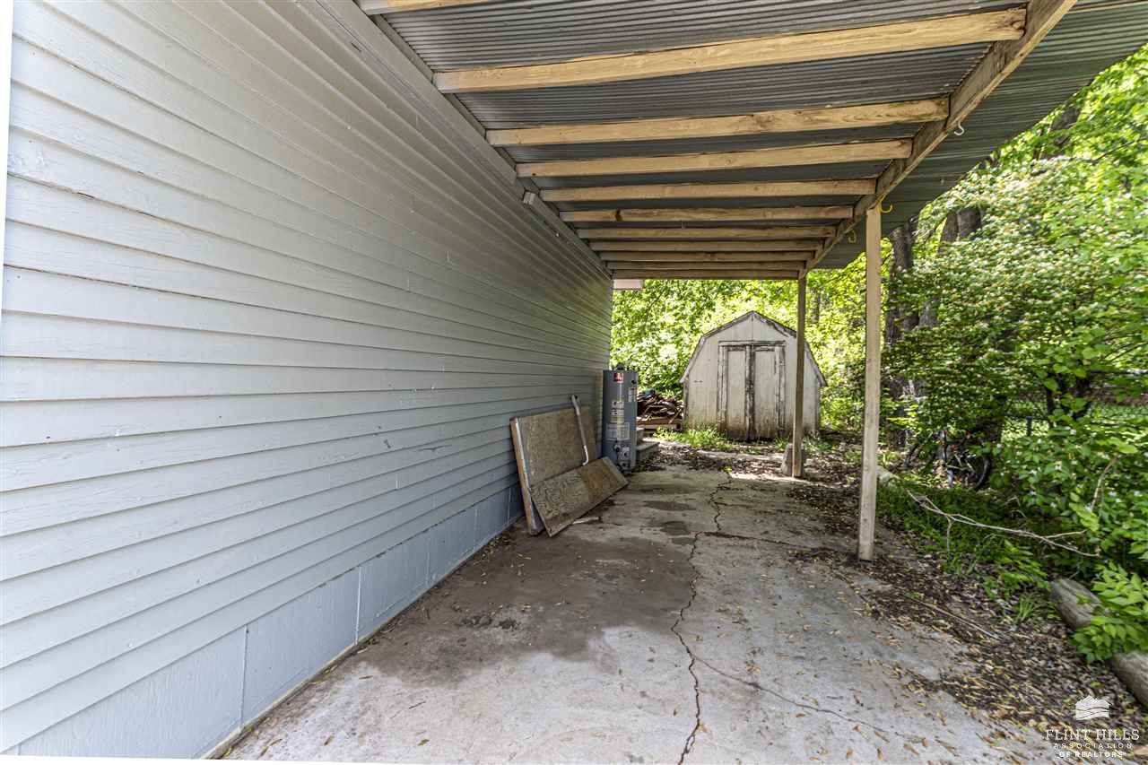 1406 Bel Air Drive, Junction City, KS 66441