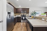 11600 NE 128TH Pl, Vancouver, WA 98682