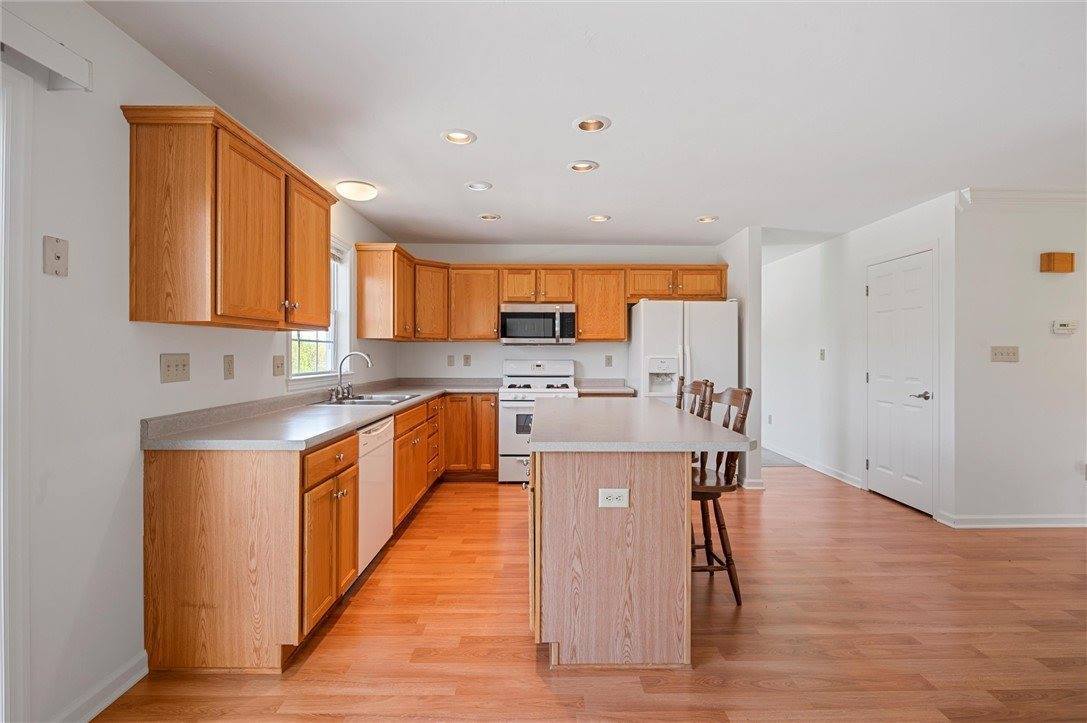 129 Stratford Drive, Buffalo Township - BUT, PA 16055