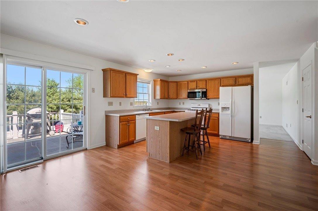 129 Stratford Drive, Buffalo Township - BUT, PA 16055