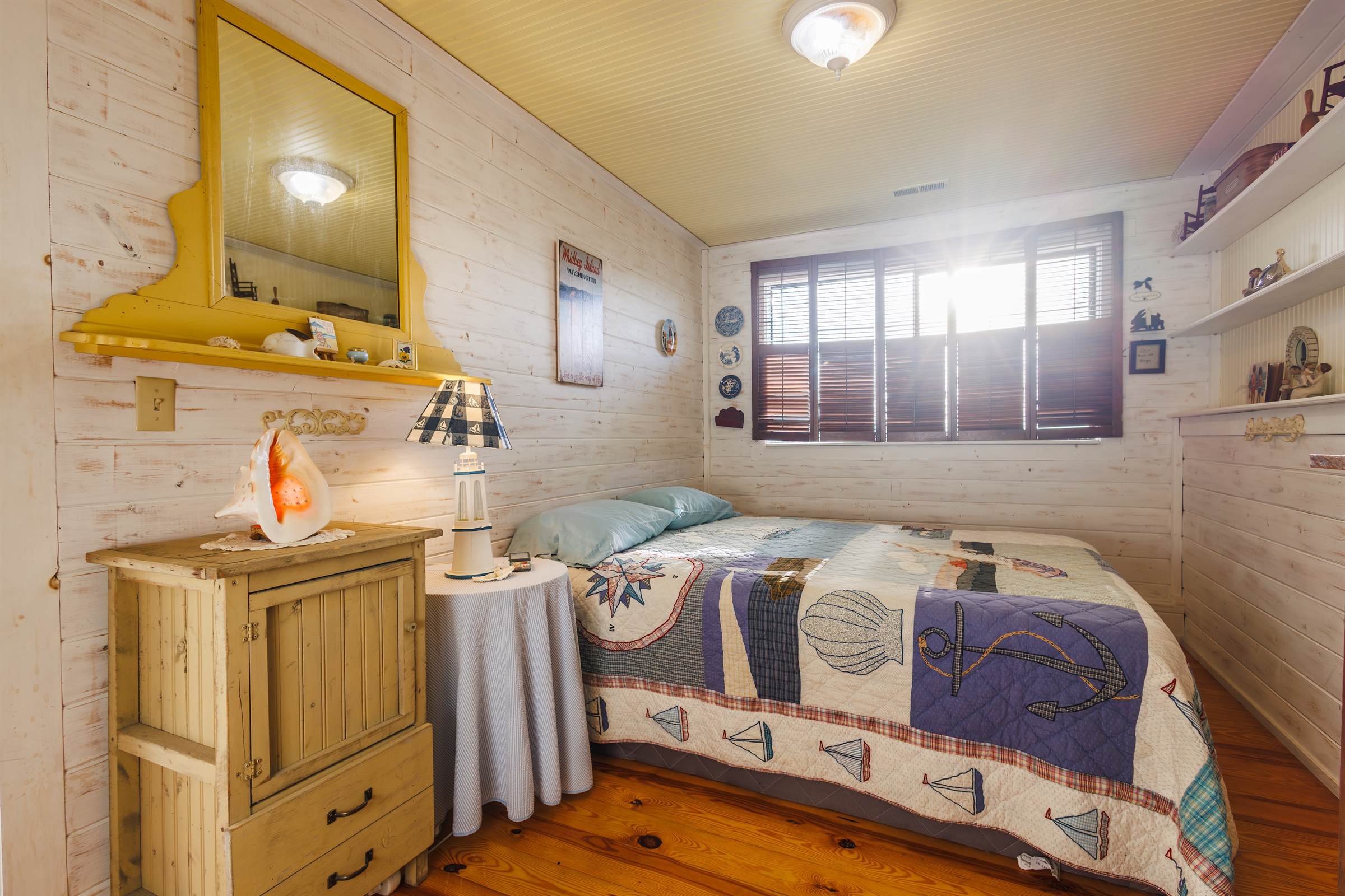 6158 Dassel Street, Clinton, WA 98236