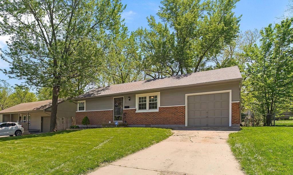 6407 West 82nd Street, Overland Park, KS 66204