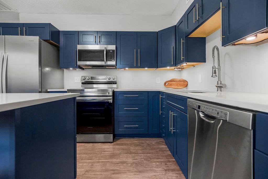 6407 West 82nd Street, Overland Park, KS 66204