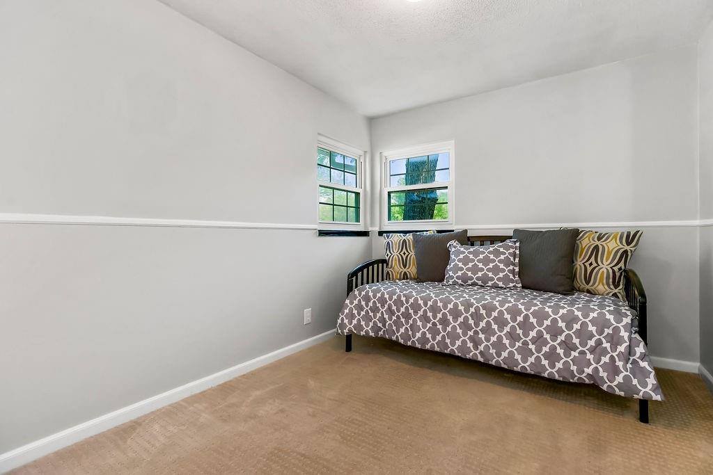 6407 West 82nd Street, Overland Park, KS 66204