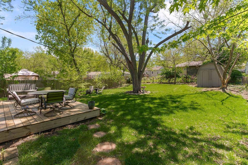 6407 West 82nd Street, Overland Park, KS 66204