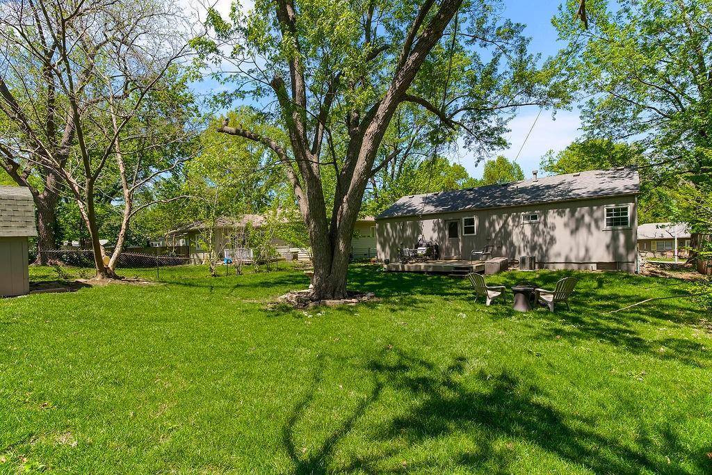 6407 West 82nd Street, Overland Park, KS 66204