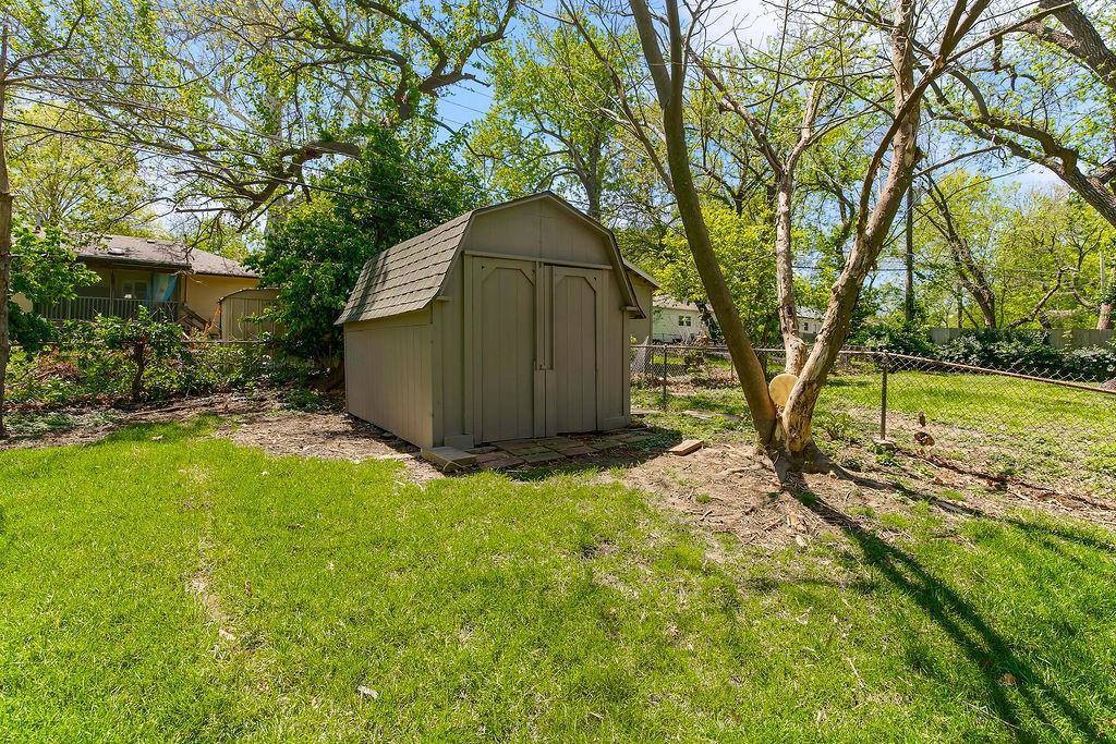 6407 West 82nd Street, Overland Park, KS 66204