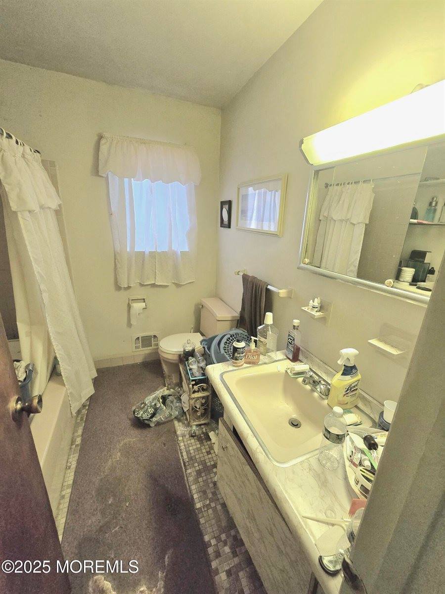 588 Pennsylvania Avenue, Brick, NJ 08724