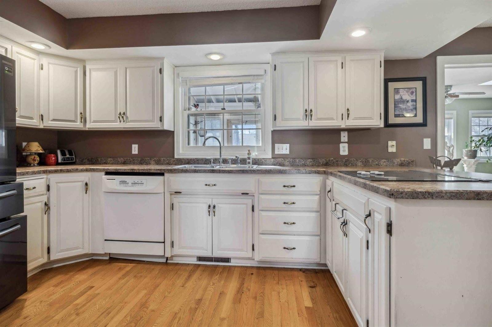 2018 Crestview Lane, Brainerd, MN 56401