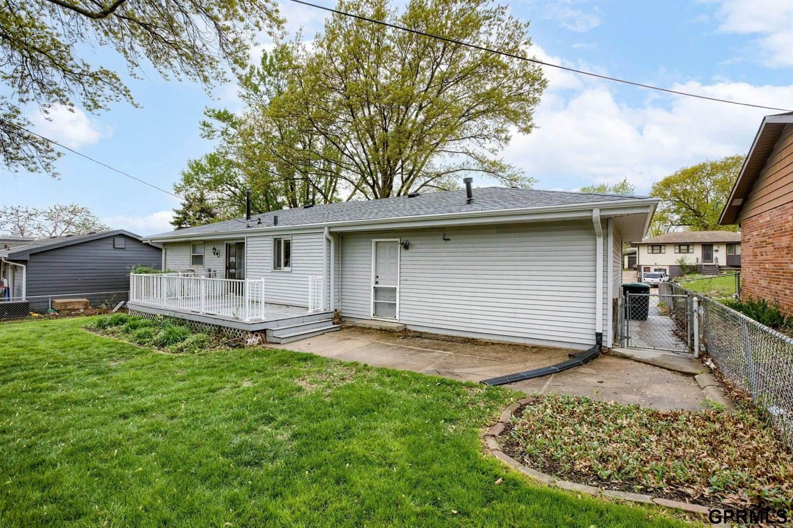 3113 South 137th Street, Omaha, NE 68144