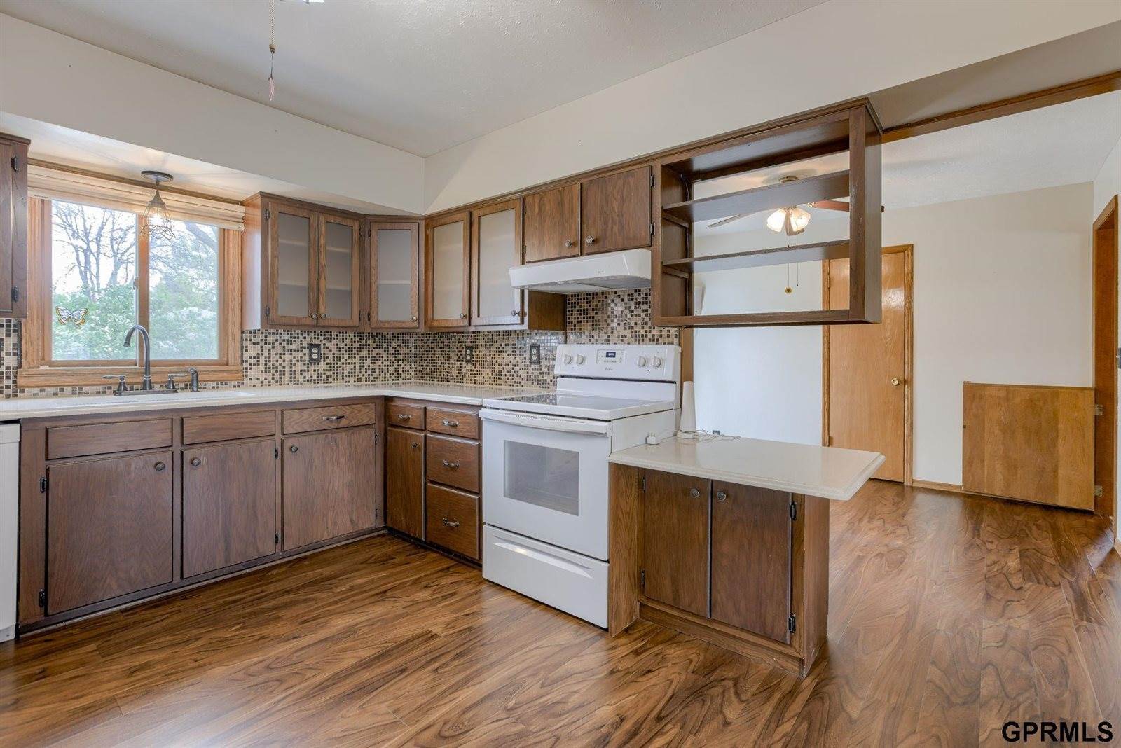 3113 South 137th Street, Omaha, NE 68144