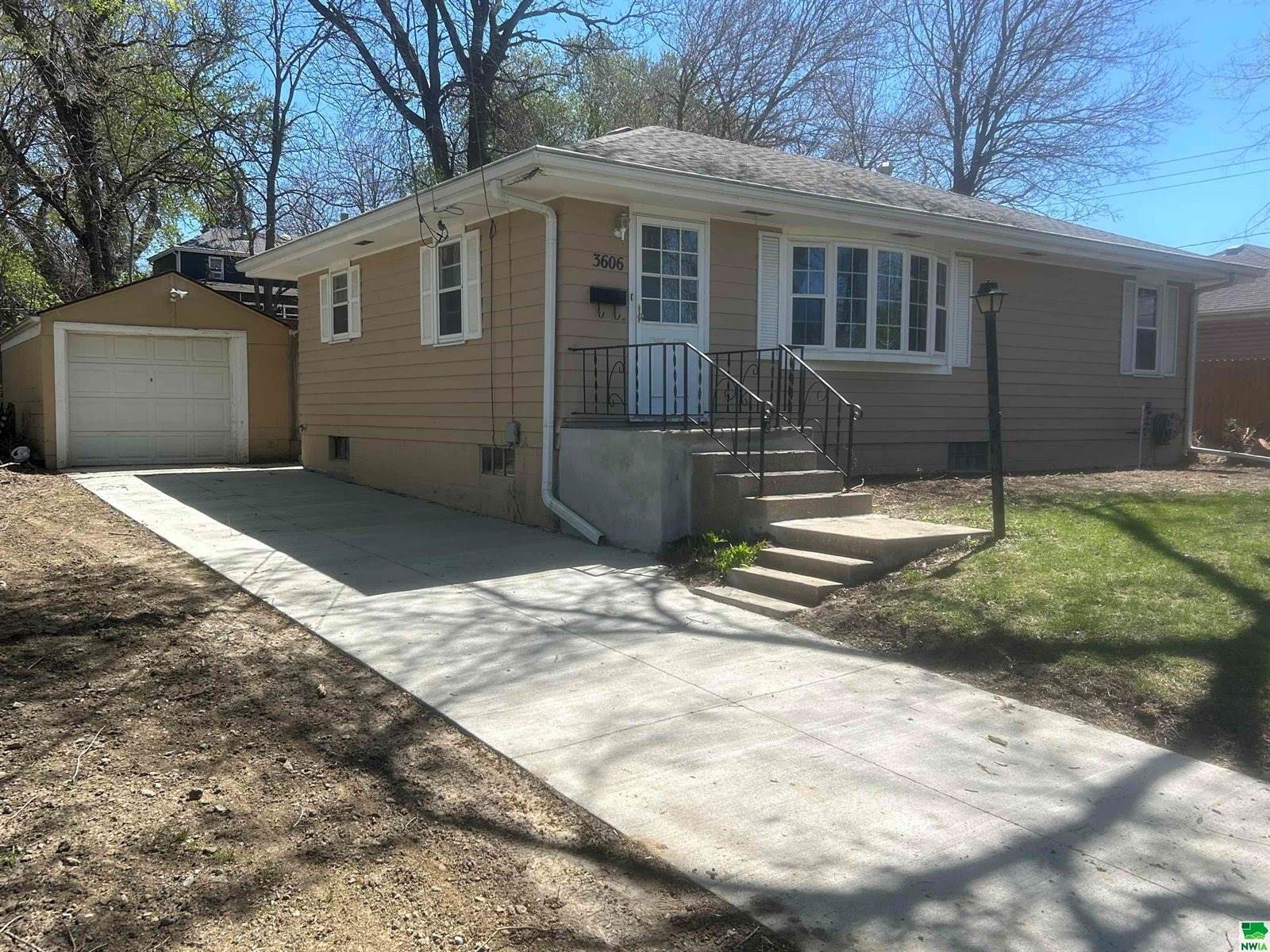 3606 Hamilton Blvd., Sioux City, IA 51104