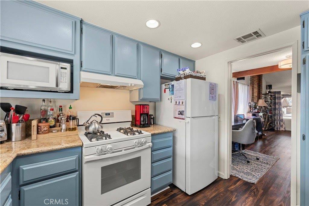 28142 Thorley Court, Canyon Country, CA 91351