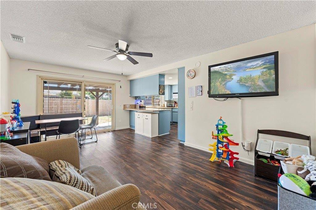 28142 Thorley Court, Canyon Country, CA 91351